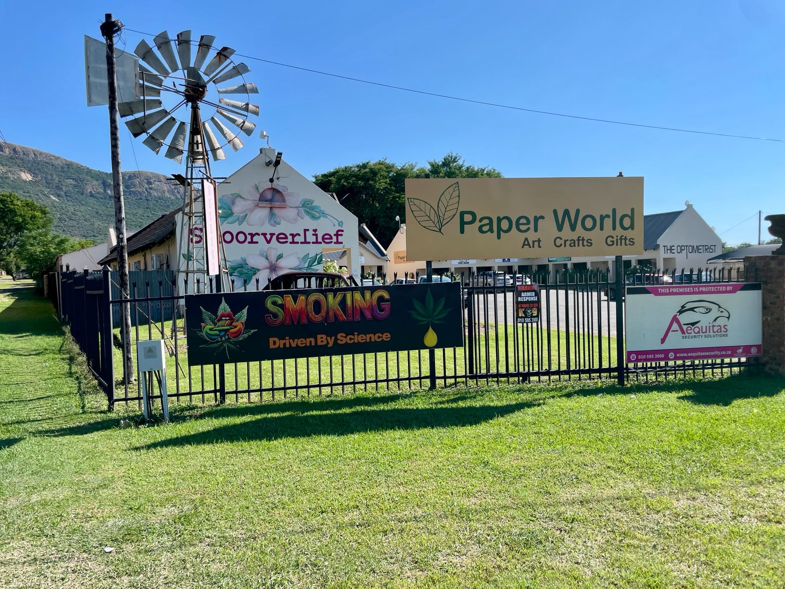 Where to find us - Paper World